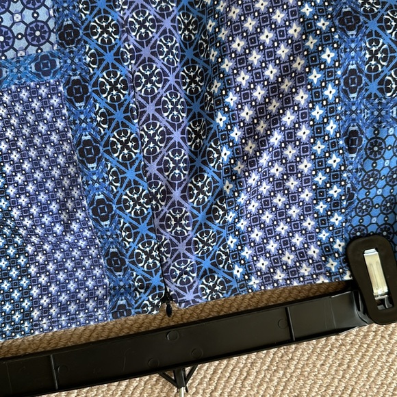 Skirt with front pockets - Picture 3 of 3